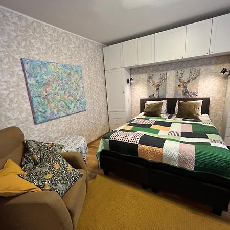 Karlovaidyll 7 - Homey Apartment With Free Parking! Tartu Exterior photo